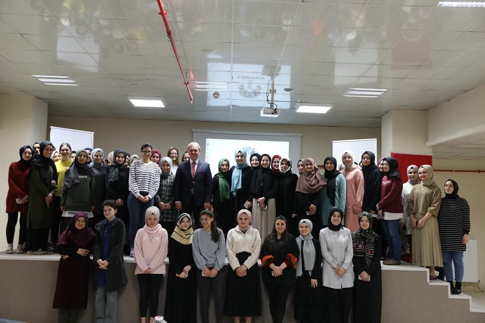 TÜRGEV’de konferans 