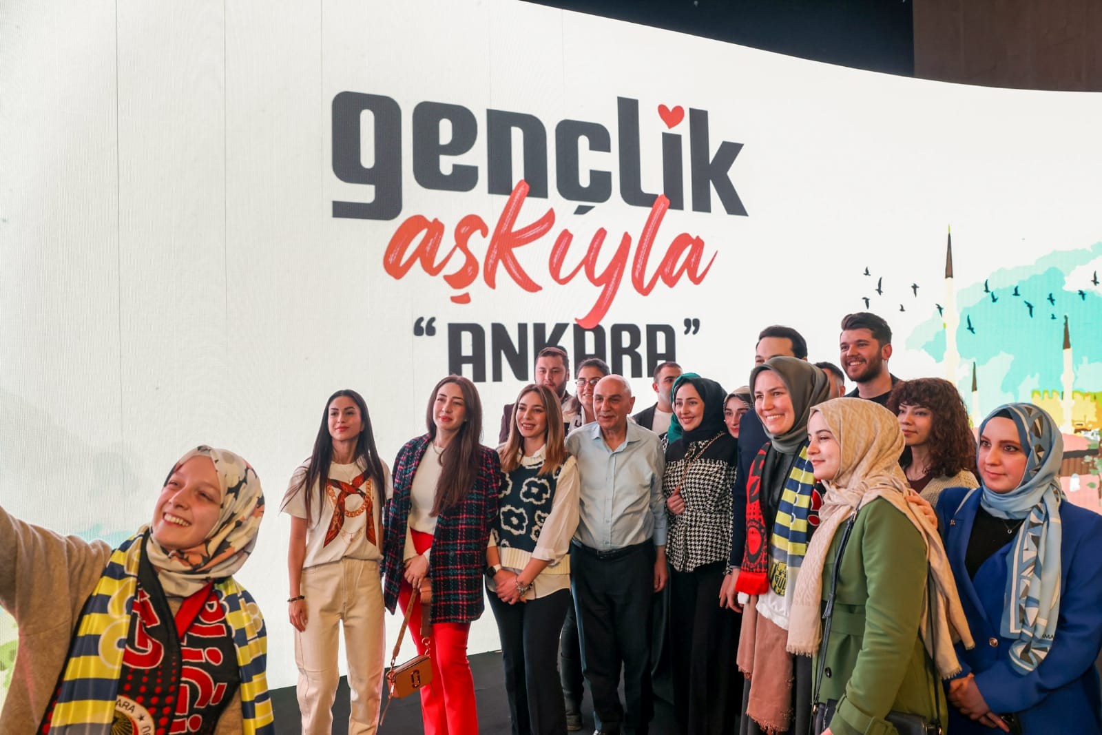 Turgut Altınok gençlere müjdeleri sıraladı 