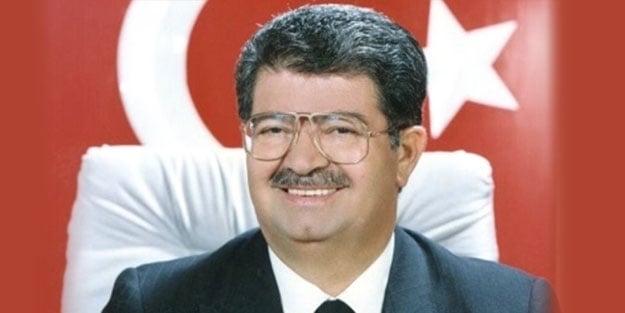 Turgut Özal’ı rahmetle anıyoruz