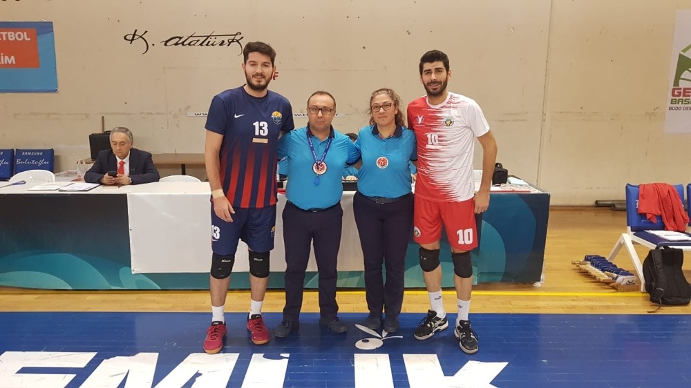 Turgutlu Belediye Erkek Voleybol 2. oldu 