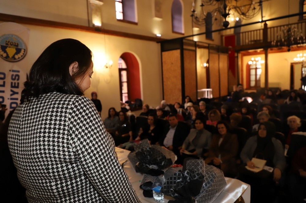 Turgutlu Belediyesinden ‘Kadın Hakları’ eğitimi 