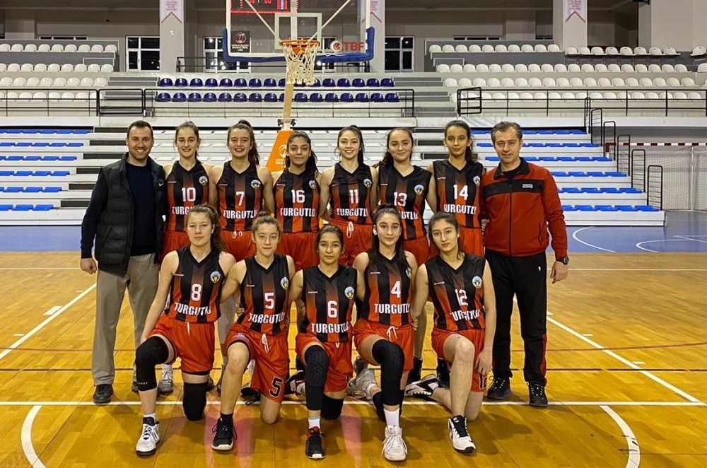 Turgutlu Belediyespor İl Şampiyonu oldu 