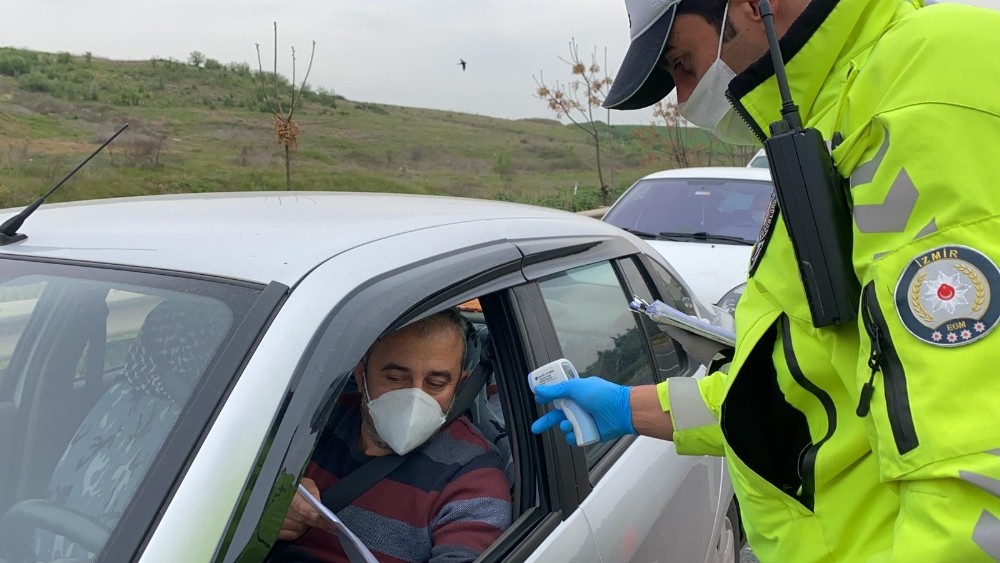 Turgutlu-İzmir yolunda polisten denetleme 