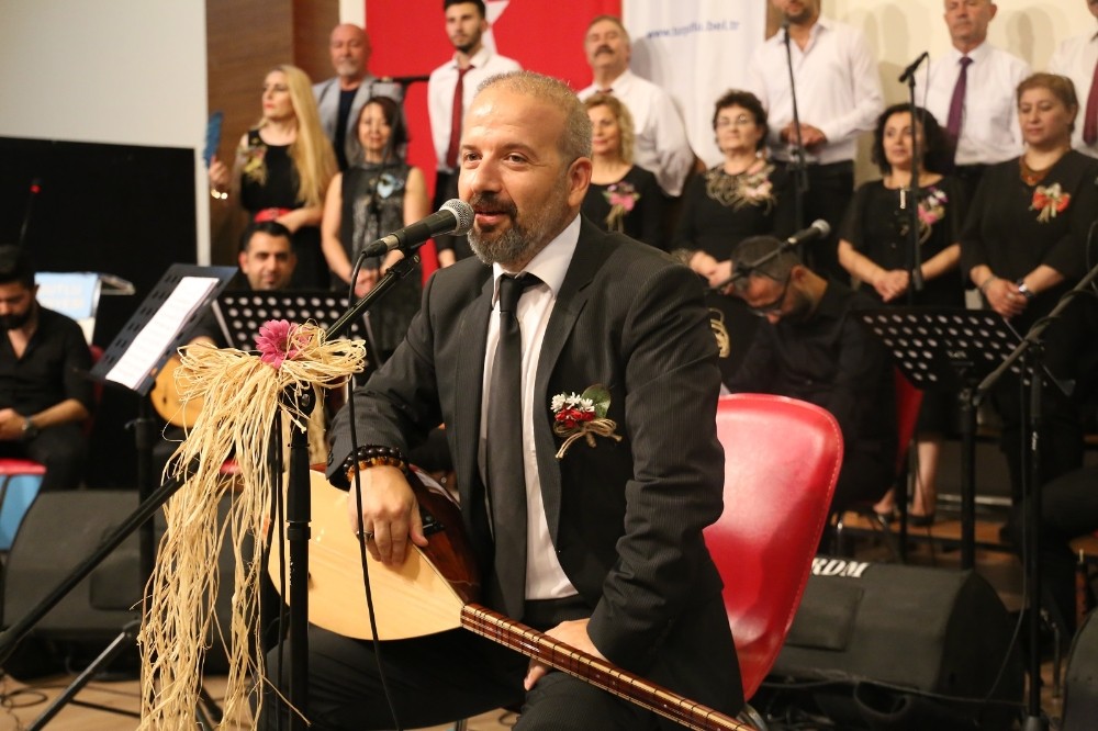 Turgutlu’da halk müziği ziyafeti 