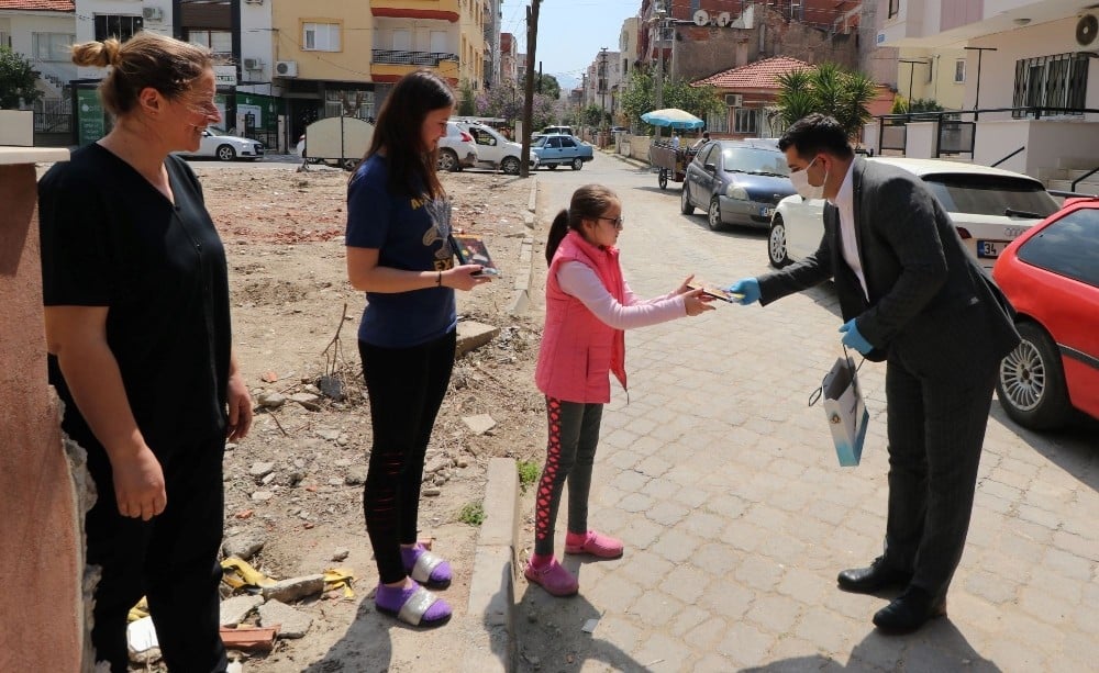 Turgutlu’da kitaplar çocuk ve gençlerle buluşmaya başladı 