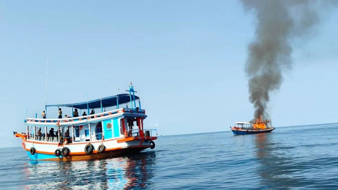 Turist teknesinde yangın! İngiliz turist kayıp