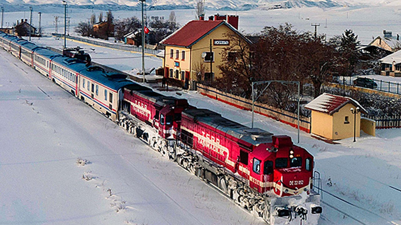 Turistik Doğu Ekspresi! 10.500 Yolcuya Hizmet Verilecek: 60 sefer gerçekleştirecek