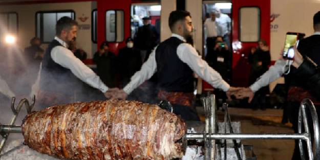 Turistik Doğu Ekspresi aylar sonra yeniden Erzurum’da