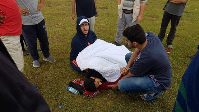 Turistlerin üzerine yıldırım düştü: 2 yaralı