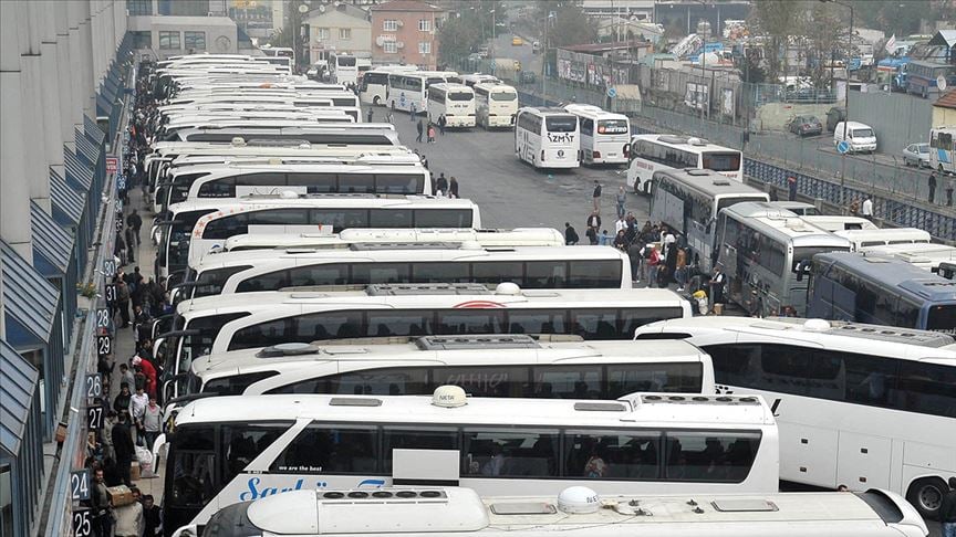 Turizm araçlarında yaş sınırı 12'ye çıkarıldı