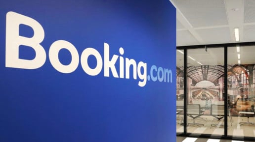 Turizm Bakanı: Booking'e kısıtlamanın olmaması lazım