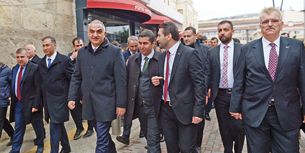 Turizm Bakanı Ersoy, tarihi Sinop Cezaevi’ni ziyaret etti