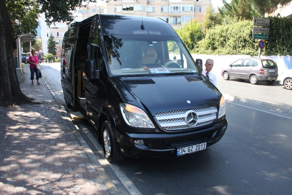 Turizm sektöründe çalışan lüks araçlara UKOME engeli 