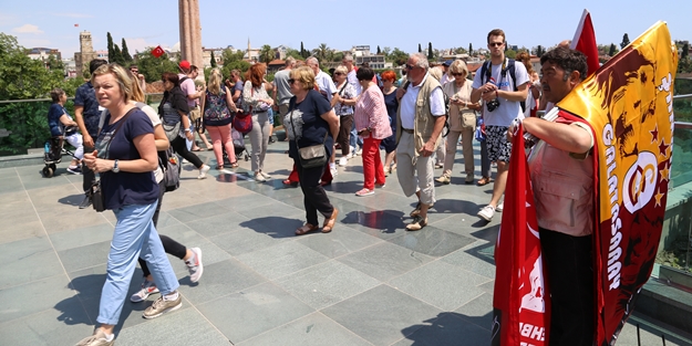 Turizmin başkentine Avrupalı turist akını