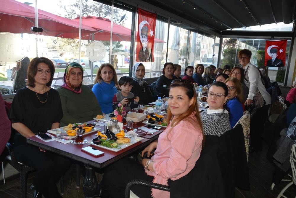 Türk Anneler Derneği Aliağa Şubesinden Kadınlar Günü programı 