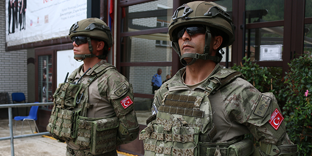 Türk askeri bölgeye girdi! Kritik bölgenin güvenliği Türkiye'de!