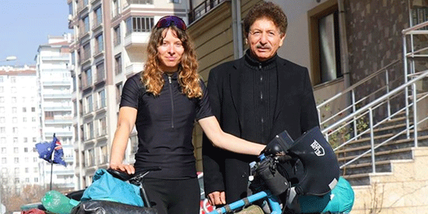 Türk babasıyla tanışmak için yola çıktı! Almanya'dan Türkiye'ye bisikletle 4.5 ayda geldi