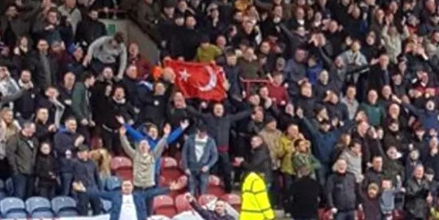 Türk bayrağı açıp gözaltına alınan taraftara rekor ceza!