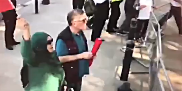 Türk bayrağını PKK'lılara vermeyen kadın!