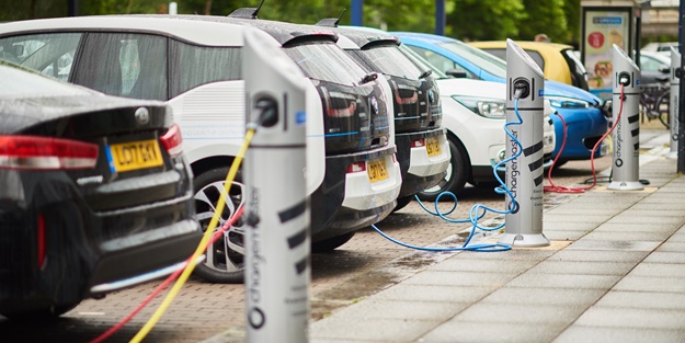 Türk bilim insanları elektrikli araçların pil ömrünü uzatacak