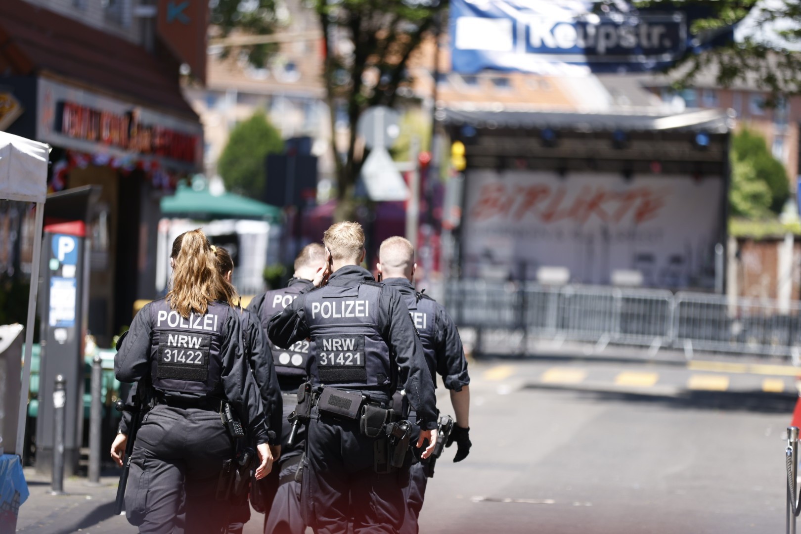 Türk caddesinde şüpheli paket paniği! Köln polisi teyakkuzda