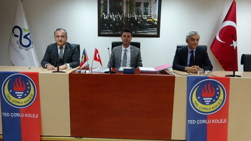 Türk Eğitim Derneği Genel Başkanı Pehlivanoğlu: “Genç nüfus böyle giderse fırsat değil, tehdittir” 