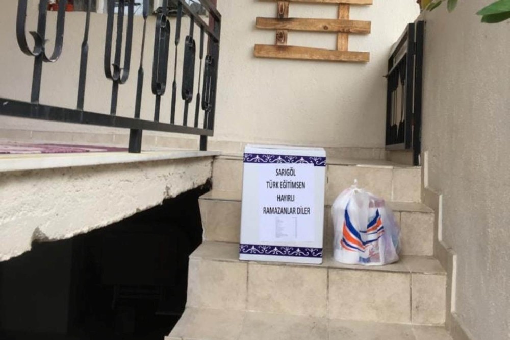 Türk Eğitim-Sen Sarıgöl Şubesinden gıda yardımı 