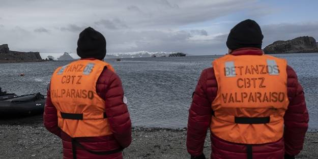 Türk ekibi Antarktika'ya ayak bastı