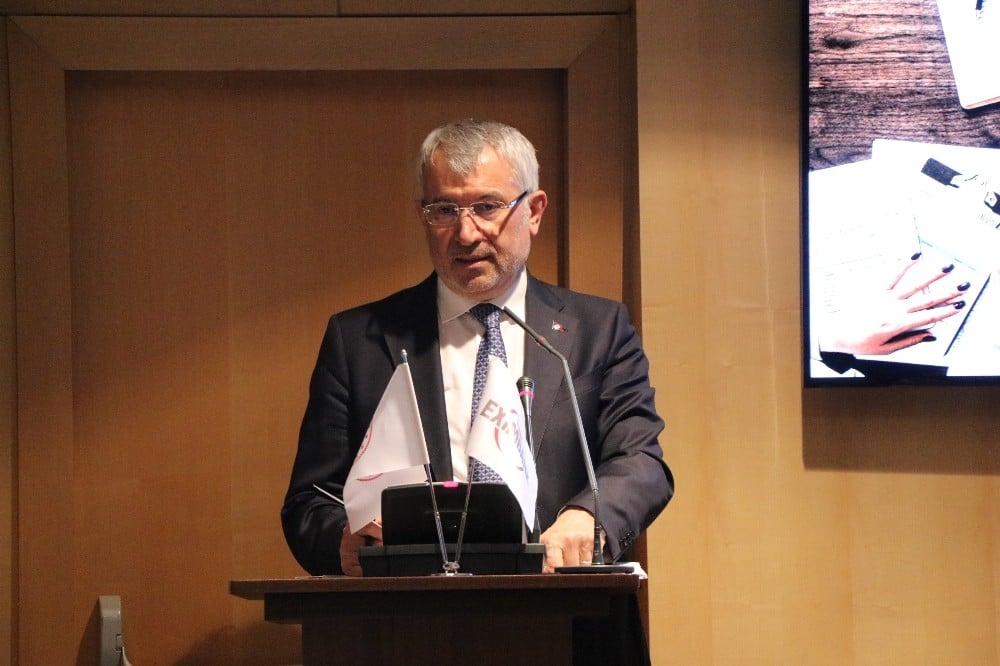 Türk Eximbank’tan ihracatçılara 11 yeni ürün geldi 