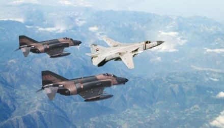 Türk F-16ları sınıra gönderildi!