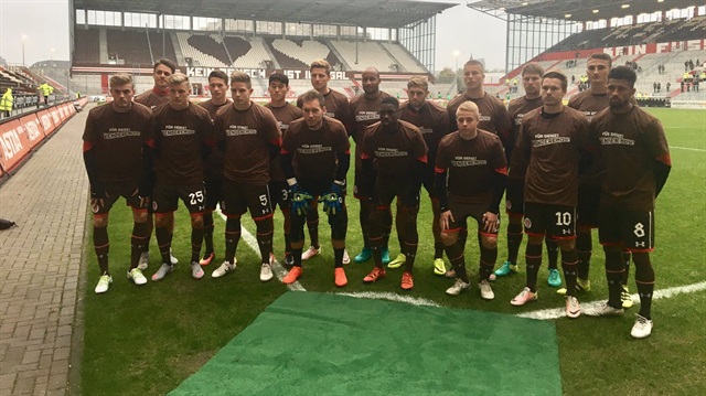 Türk futbolculardan 'Deniz Naki' tepkisi