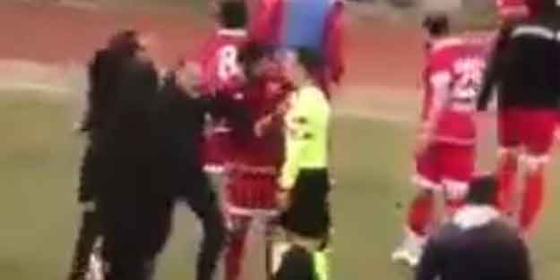 Türk futbolunda bu da oldu! Hakem antrenöre çelme taktı