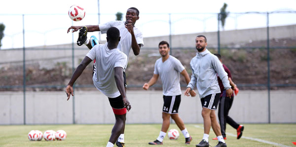 Türk futbolunun efsane takımı karanlığa gömüldü