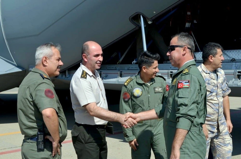 Türk Hava Kuvvetleri’nin uçuş ekibi Azerbaycan’a geldi 