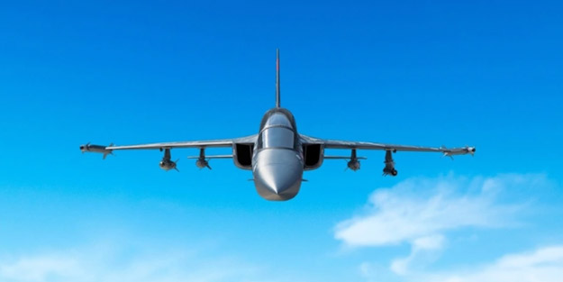 Türk İHA'larına karşı 7 milyon masraf yaptıklarını açıklamışlardı! Resmen çıldırdılar... Şimdi Hürjet'in rakibini alıyorlar