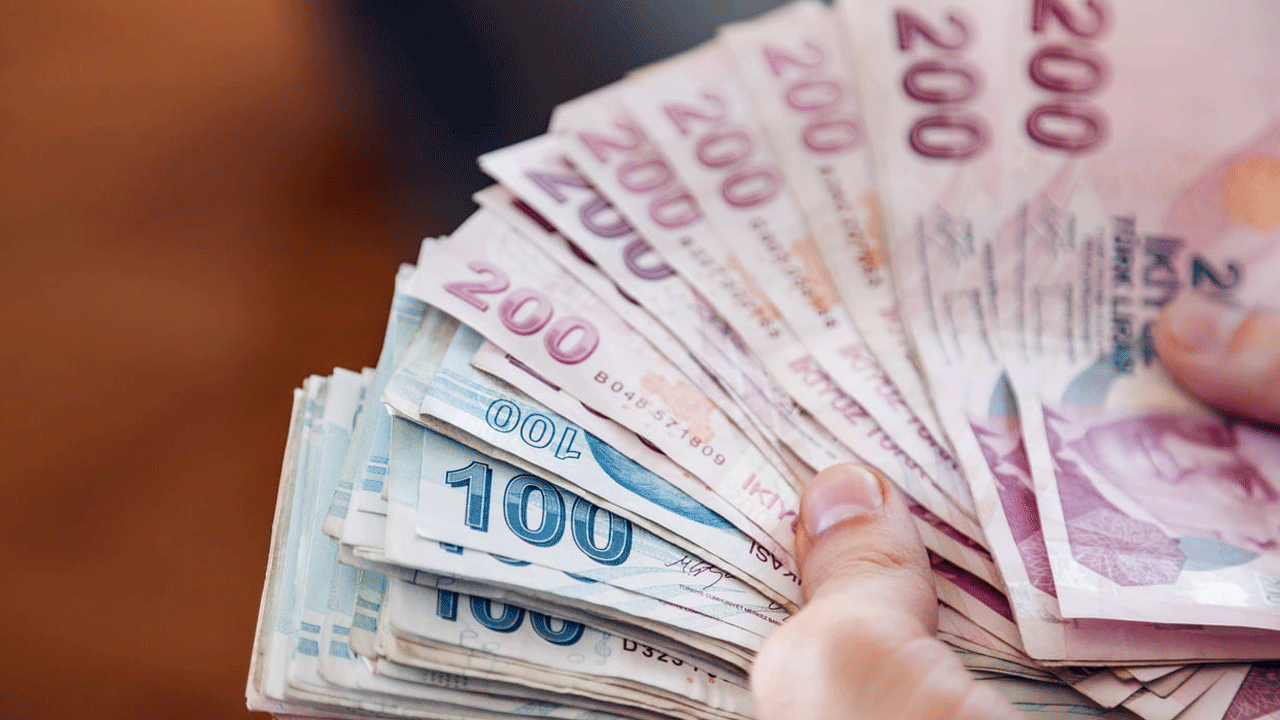 TÜRK-İŞ zam teklifini sundu