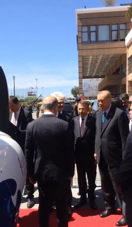 Türk kartalı Aquila Cumhurbaşkan’ı Erdoğan’ın ilgi odağı oldu 