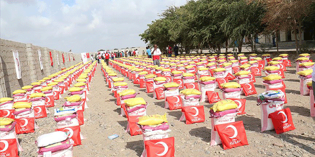 Türk Kızılayı Yemen'de 8 bini aşkın gıda kolisi dağıttı