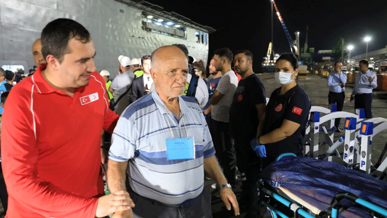 Türk Kızılayından, Lübnan'dan tahliye edilen vatandaşlara beslenme desteği