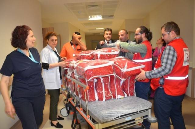 Türk Kızılayı’ndan “Sevgi Bohçası”