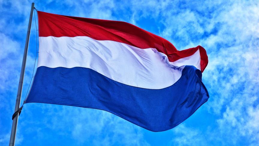 Türk kökenli trafik görevlisi Hollanda'da kahraman ilan edildi