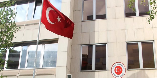 Türk konsolosluğuna alçak saldırı
