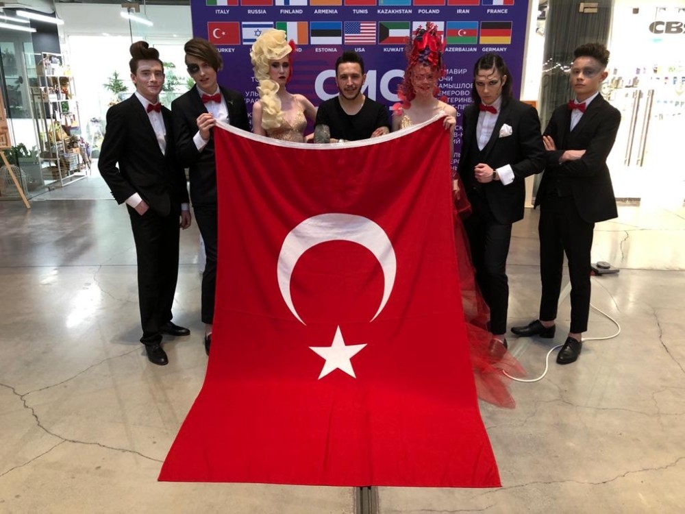 Türk kuaförler Dünya Şampiyonu oldu 