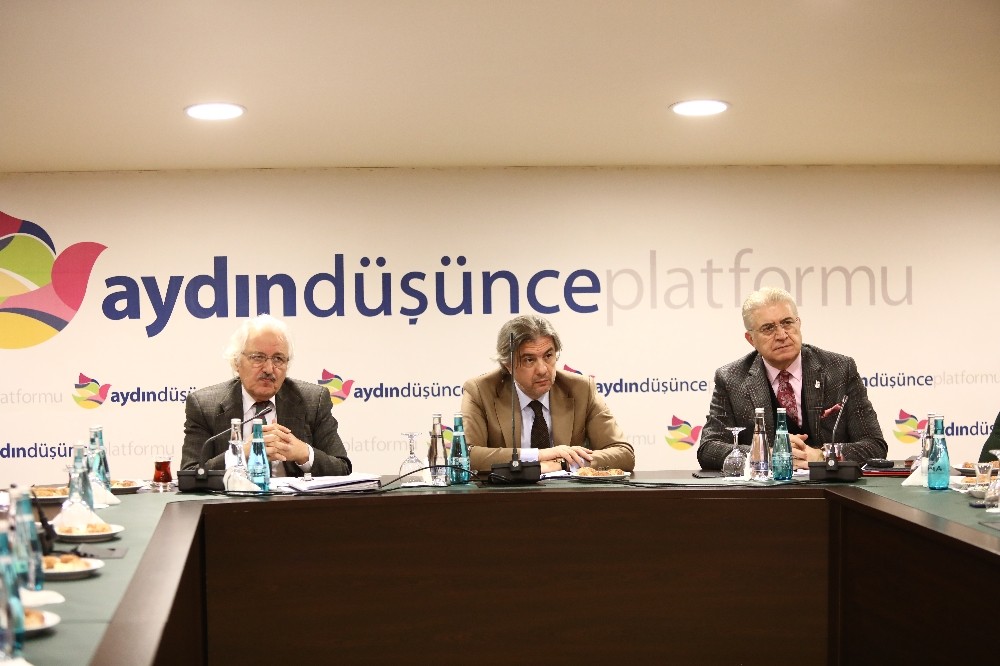 Türk kültürünün dünü, bugünü, yarını masaya yatırıldı 