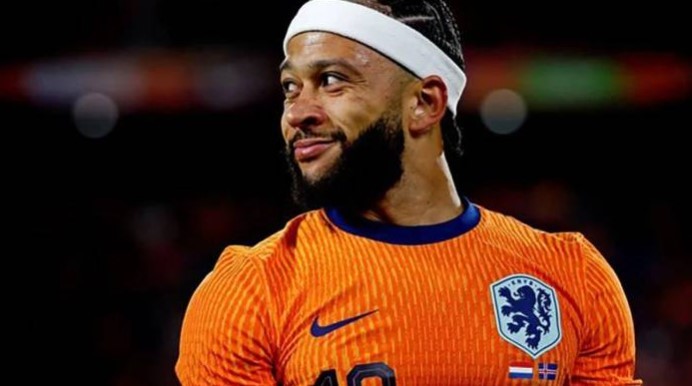 Türk kulüpleri peşindeydi! Memphis Depay'ın yeni adresi belli oldu