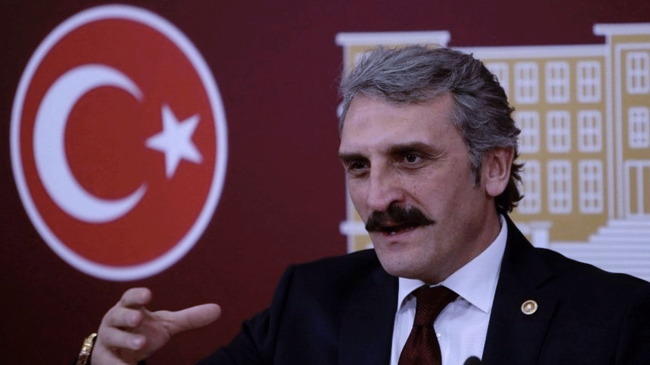 'Türk lafından tiksiniyorum' iftirası sonrası... Çamlı'dan zehir zemberek cevap