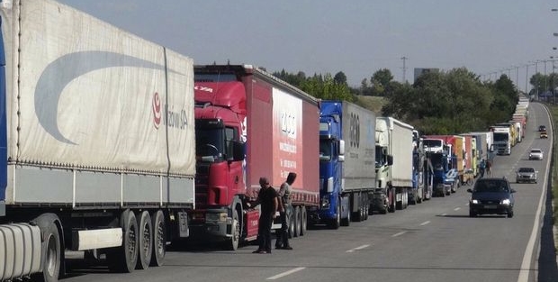 Türk mallarına ambargo sözde kaldı