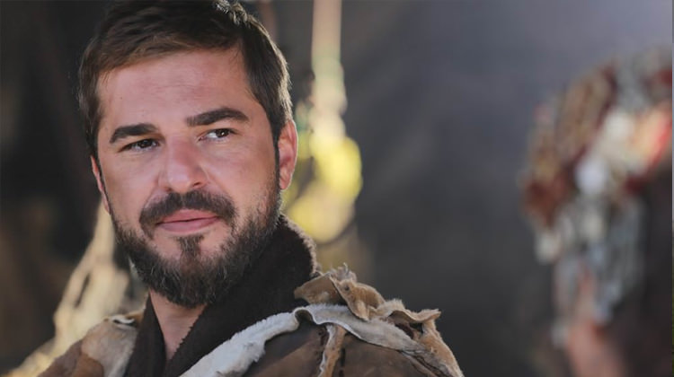 'Türk milleti tankın önüne atlar'