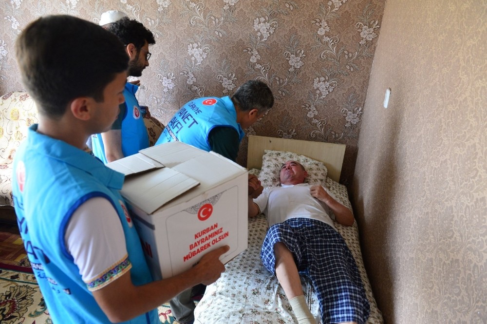 Türk milletinin 453 bin 560 hisse kurban emanetleri ihtiyaç sahiplerine ulaştı 