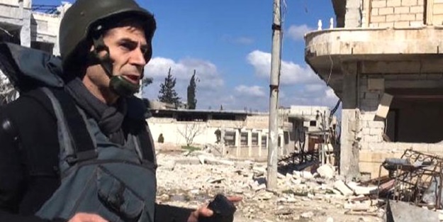 Türk muhabir canlı yayındayken Esed bombalamaya başladı!